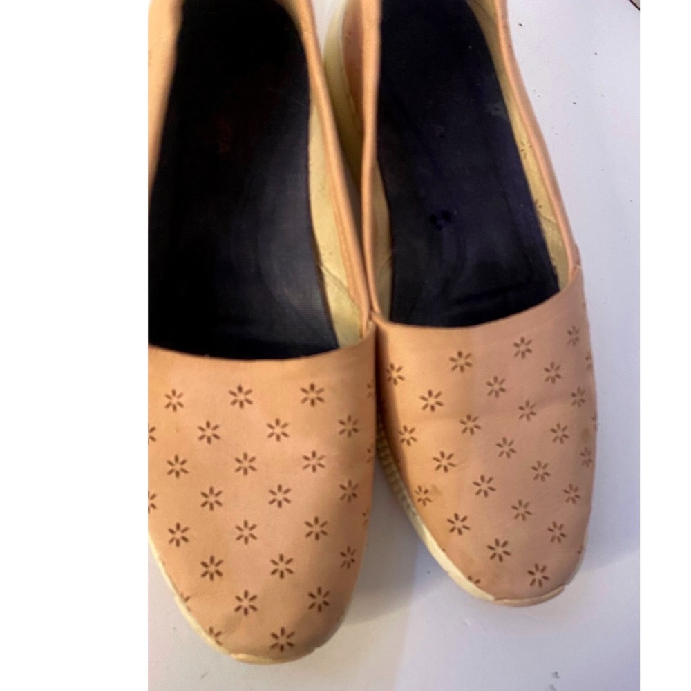 Cole Haan Zerogrand Pink Leather Laser Cut Floral shoes Slip On Loafers Sz 8 - Picture 2 of 7